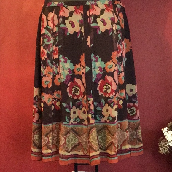 SUNNY LEIGH SILK SKIRT SIZE 10 - Picture 1 of 3